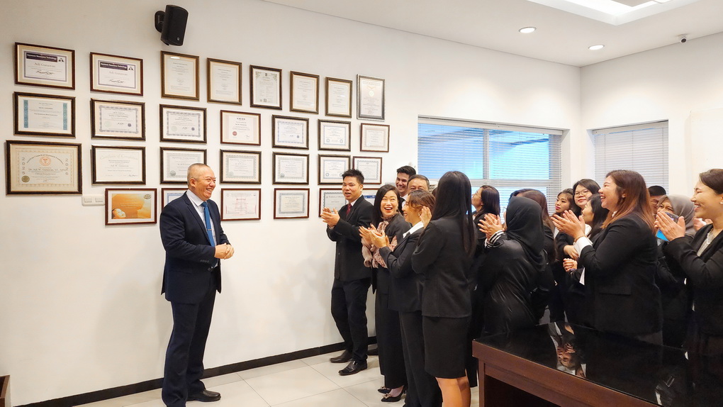 Hipnoterapis dan Relasi Ganda: Sebuah Tinjauan Etis